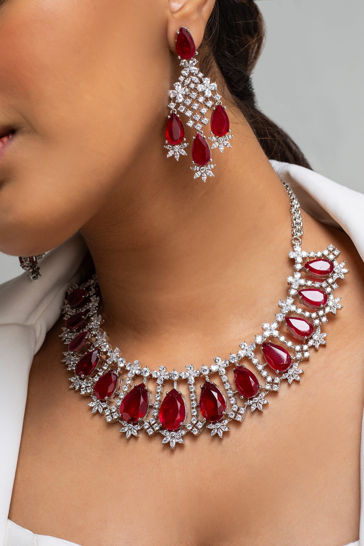 Teardrop Stone Embellished Necklace Set 