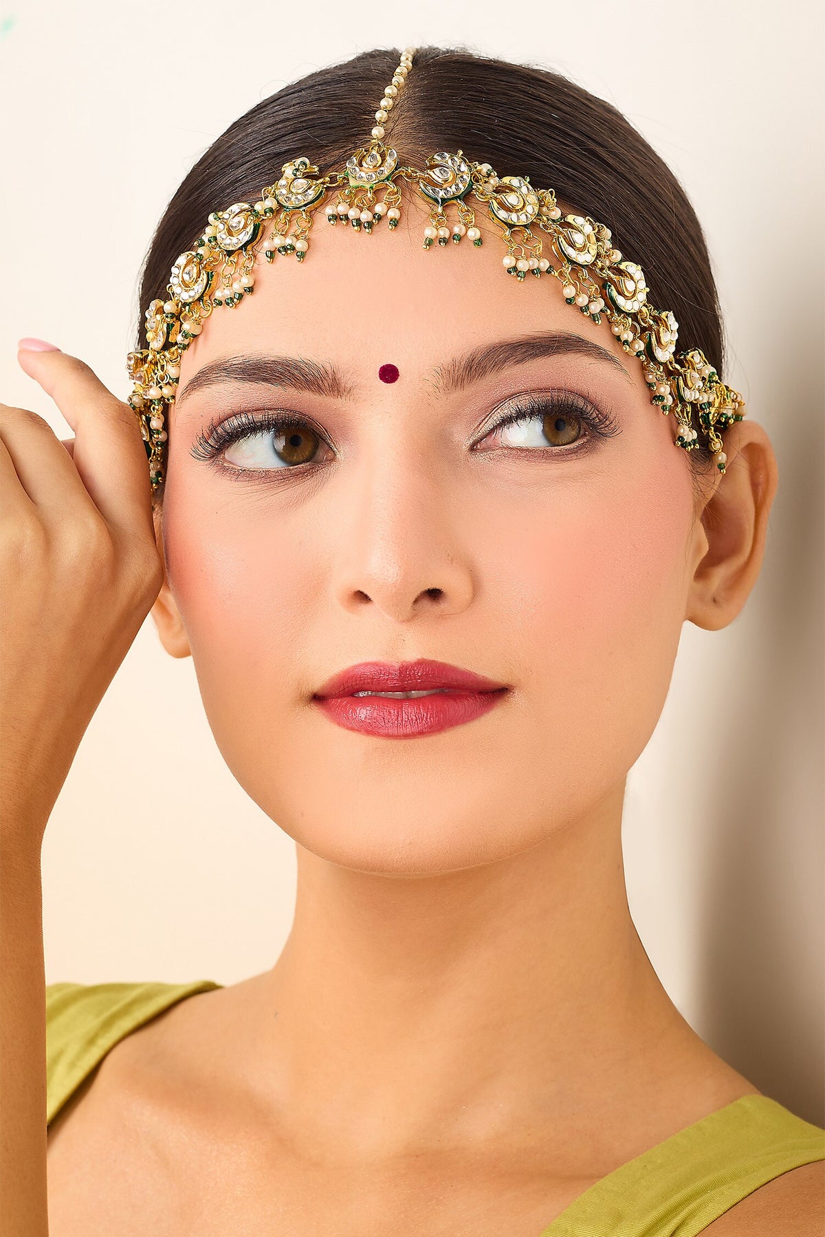Natural Stone & Pearl Maathapatti 