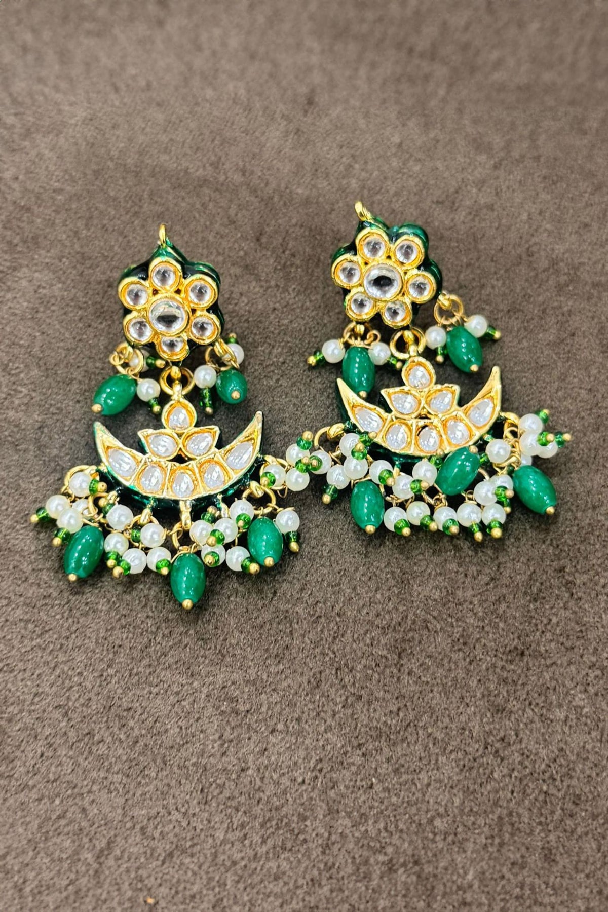 Kundan Pearl Chandbalis 