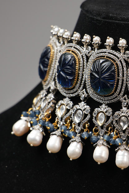 Carved Saphire Stone Embellished Choker Set 