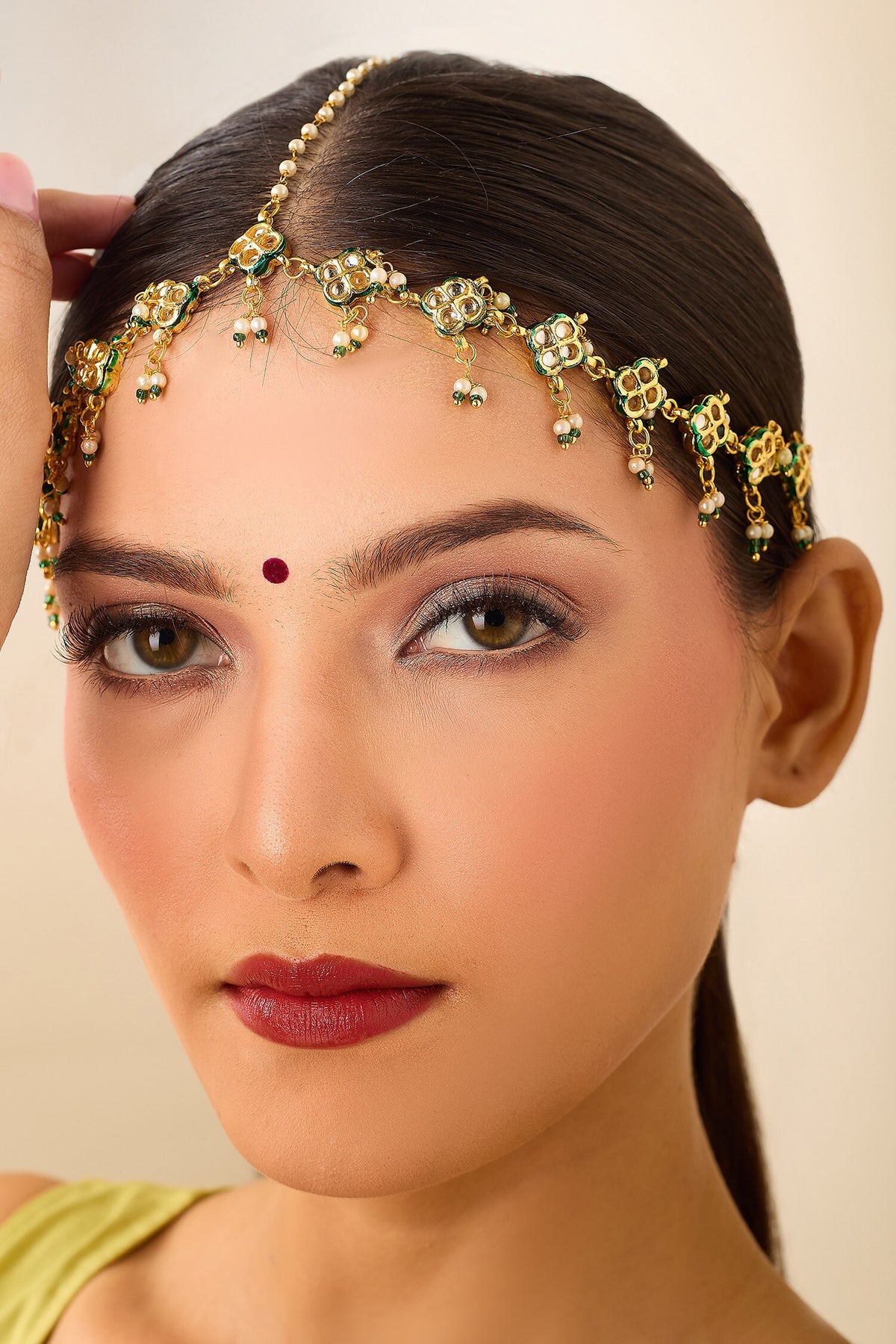 Natural Stone & Pearl Maathapatti 