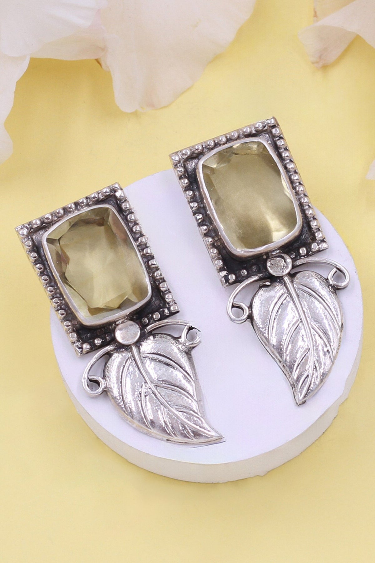 Leaf Pattern Hydro Stone Earrings 