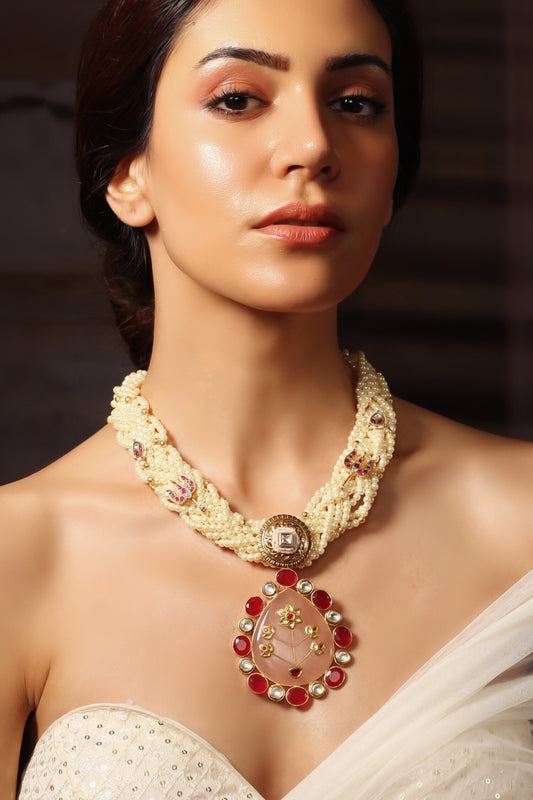 Floral Carved Pendant Necklace 