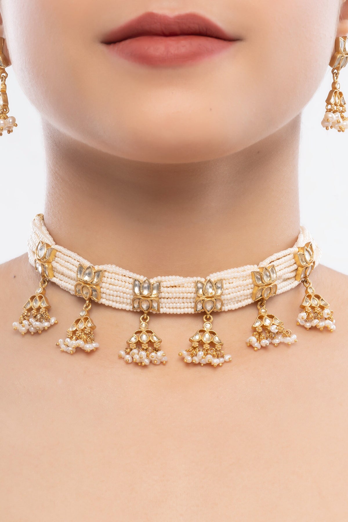 Kundan Pearl Embellished Choker Set 