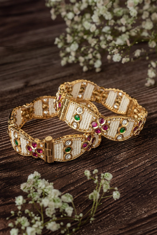 Bloom Design Gold Bangles Set 