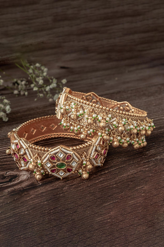Gold Blossom Motif Bangle Set 