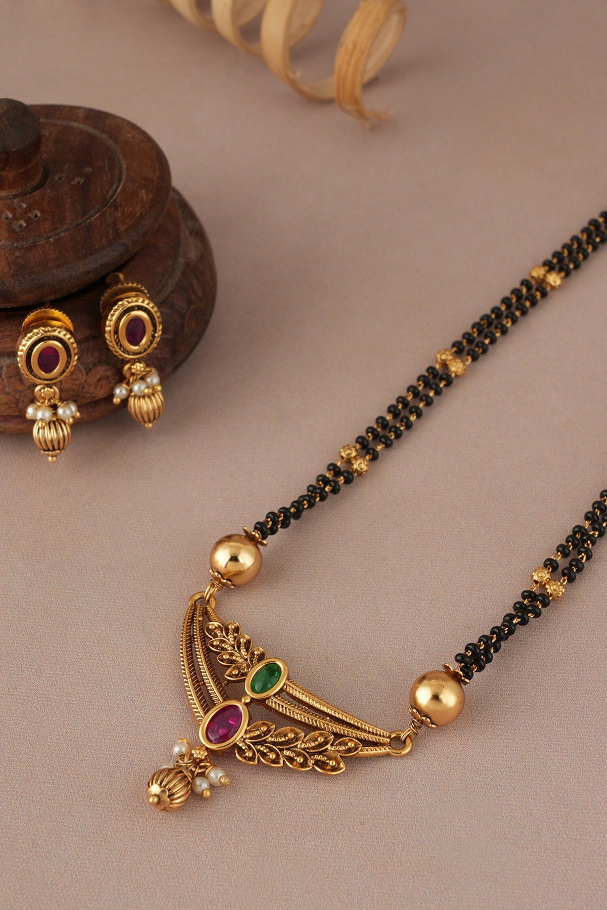Antique Gold Mangalsutra Set 