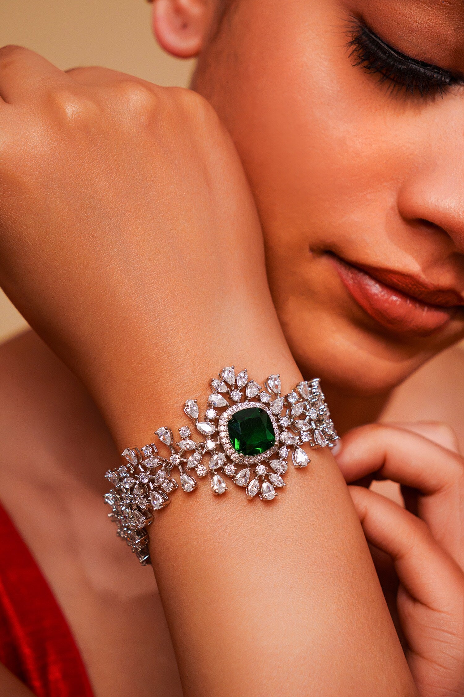 Emerald Embellished Bracelet 