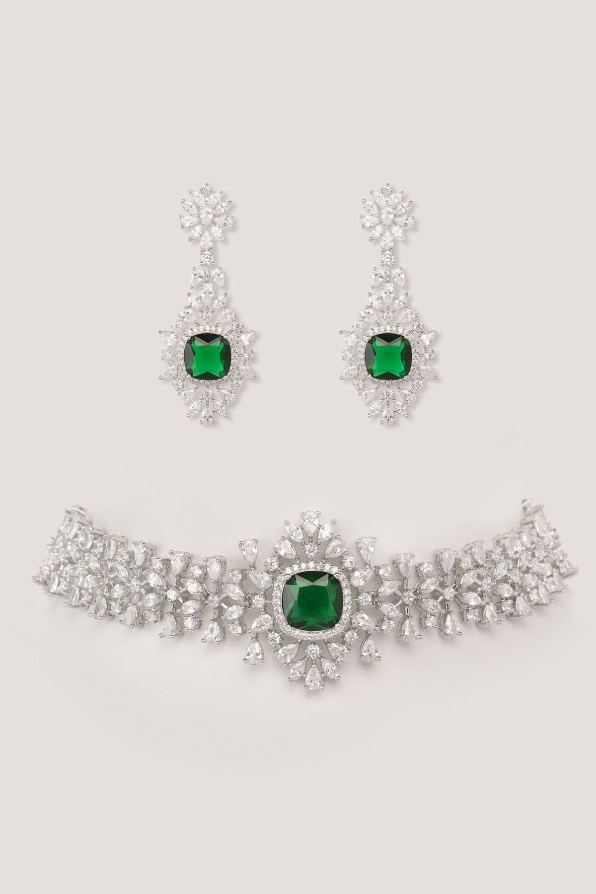 Diamond Choker Set With Emerald Stone 