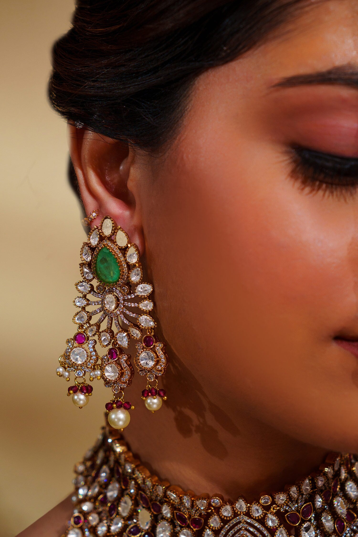 Dramatic Kundan Necklace Set 