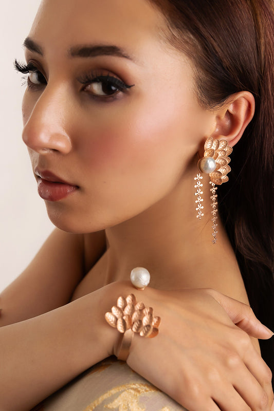 Baroque Leaf Motif Rose Gold Bracelet 