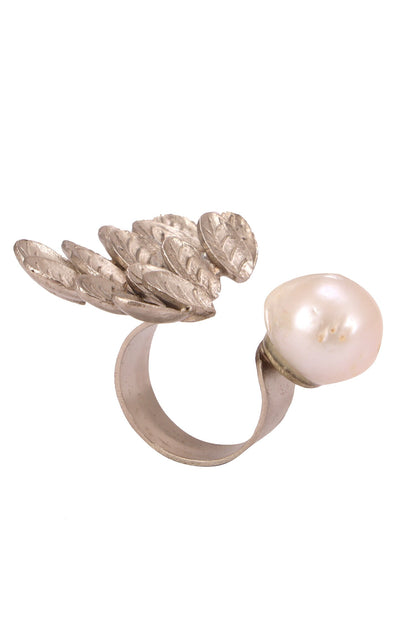 Baroque Silver Ring with Pearl 