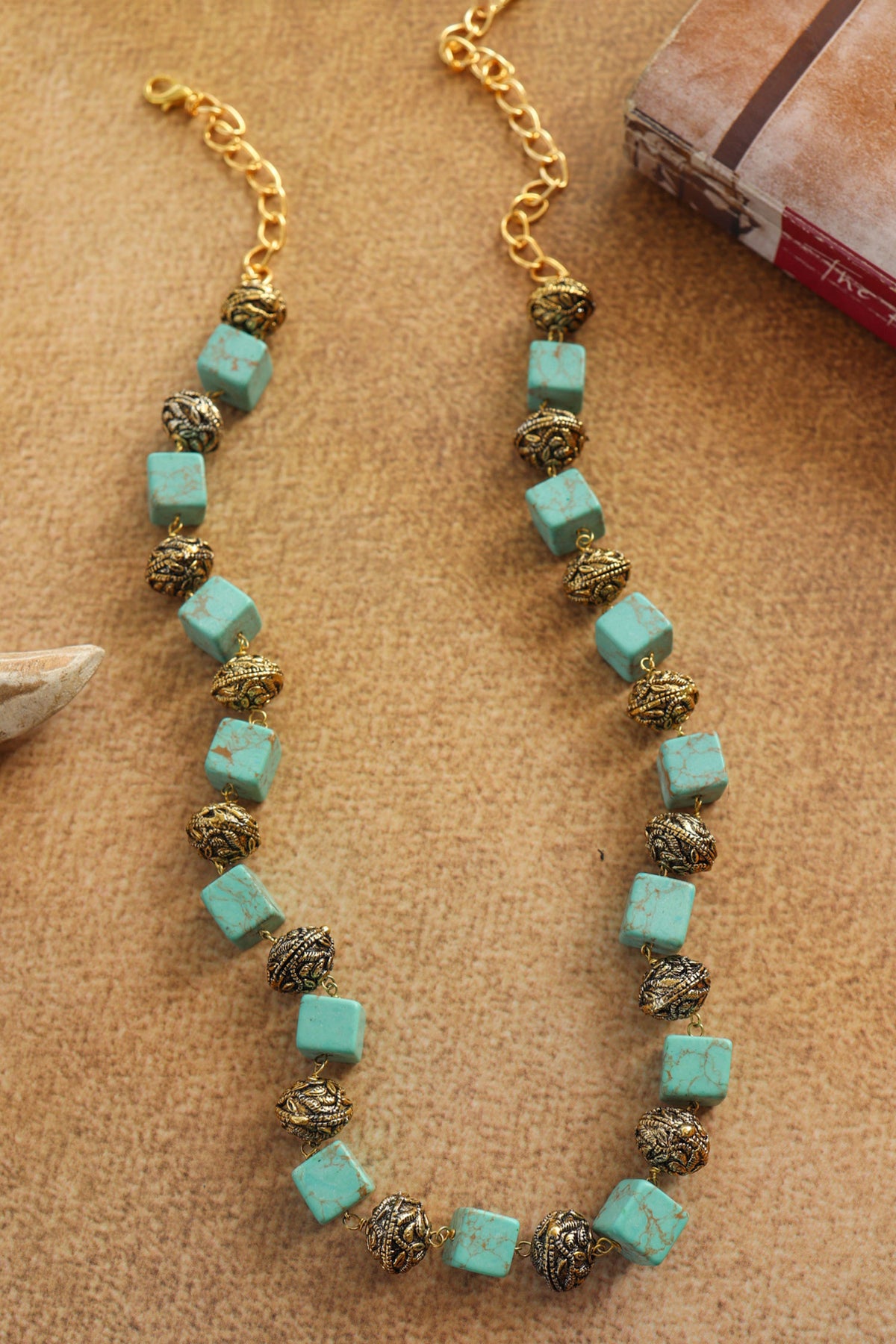 Turquoise Beaded Necklace 