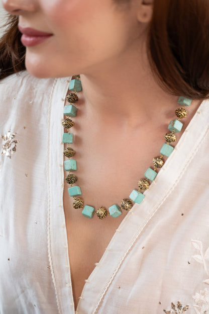 Turquoise Beaded Necklace 