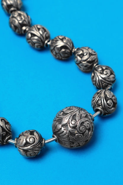 Silver Chitai Bead Long Necklace 