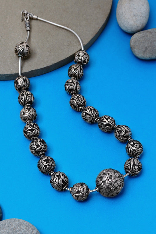 Silver Chitai Bead Long Necklace 
