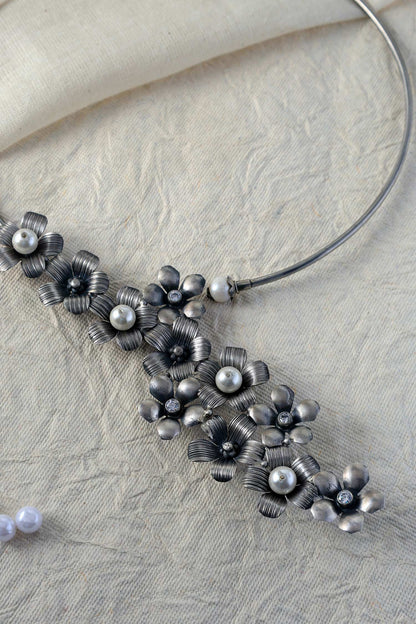 Floral Pearl Choker Necklace 