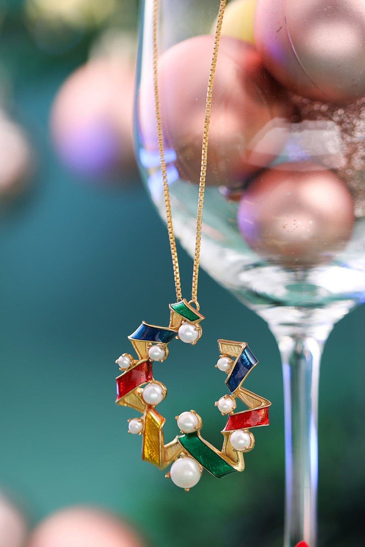 Contemporary Moissanite Pendant Necklace 