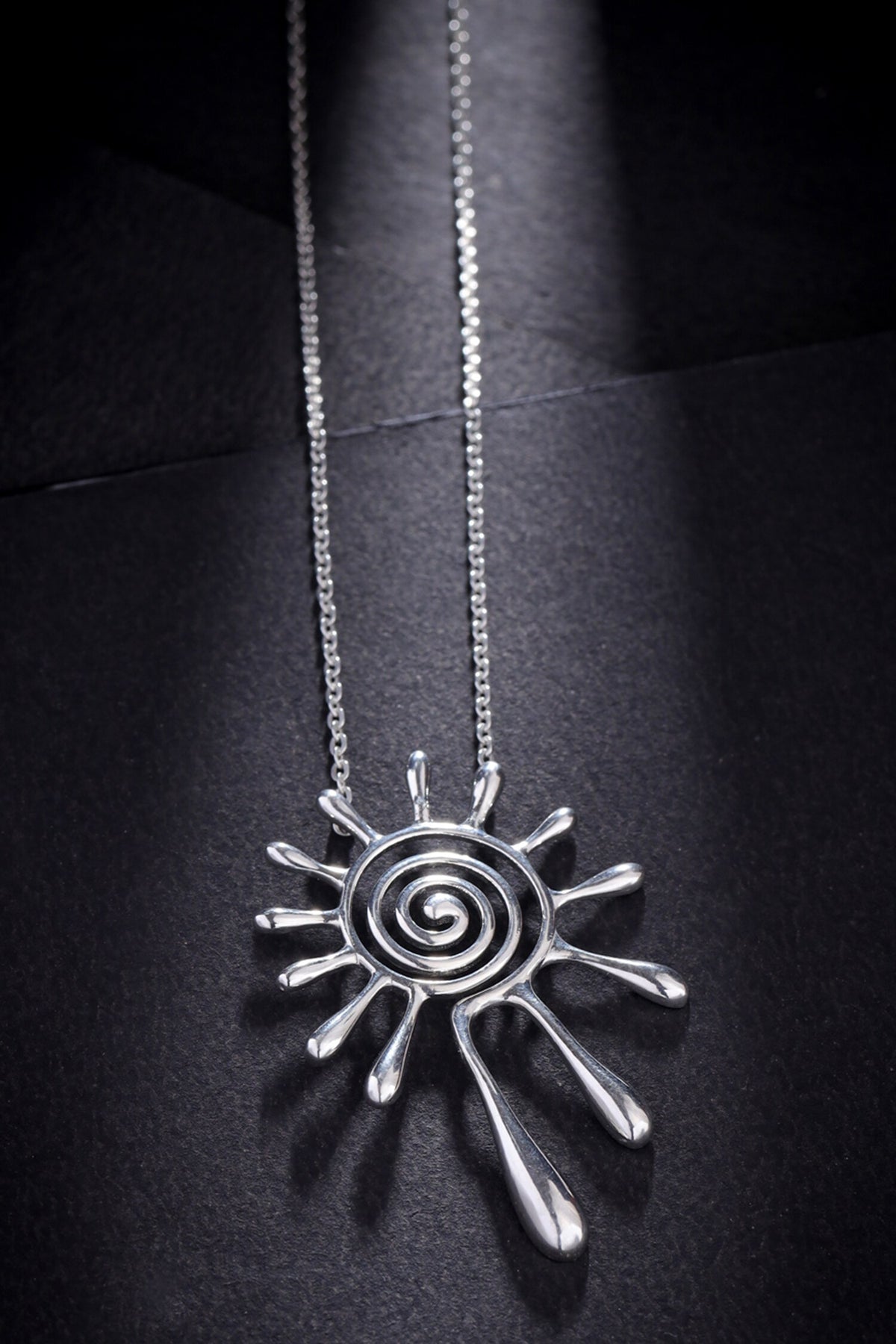 Contemporary Spiral Pendant Necklace 