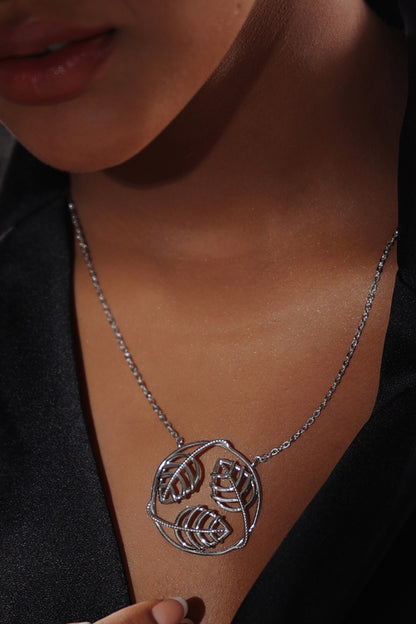 Leaf Design Sterling Silver Pendant Necklace 