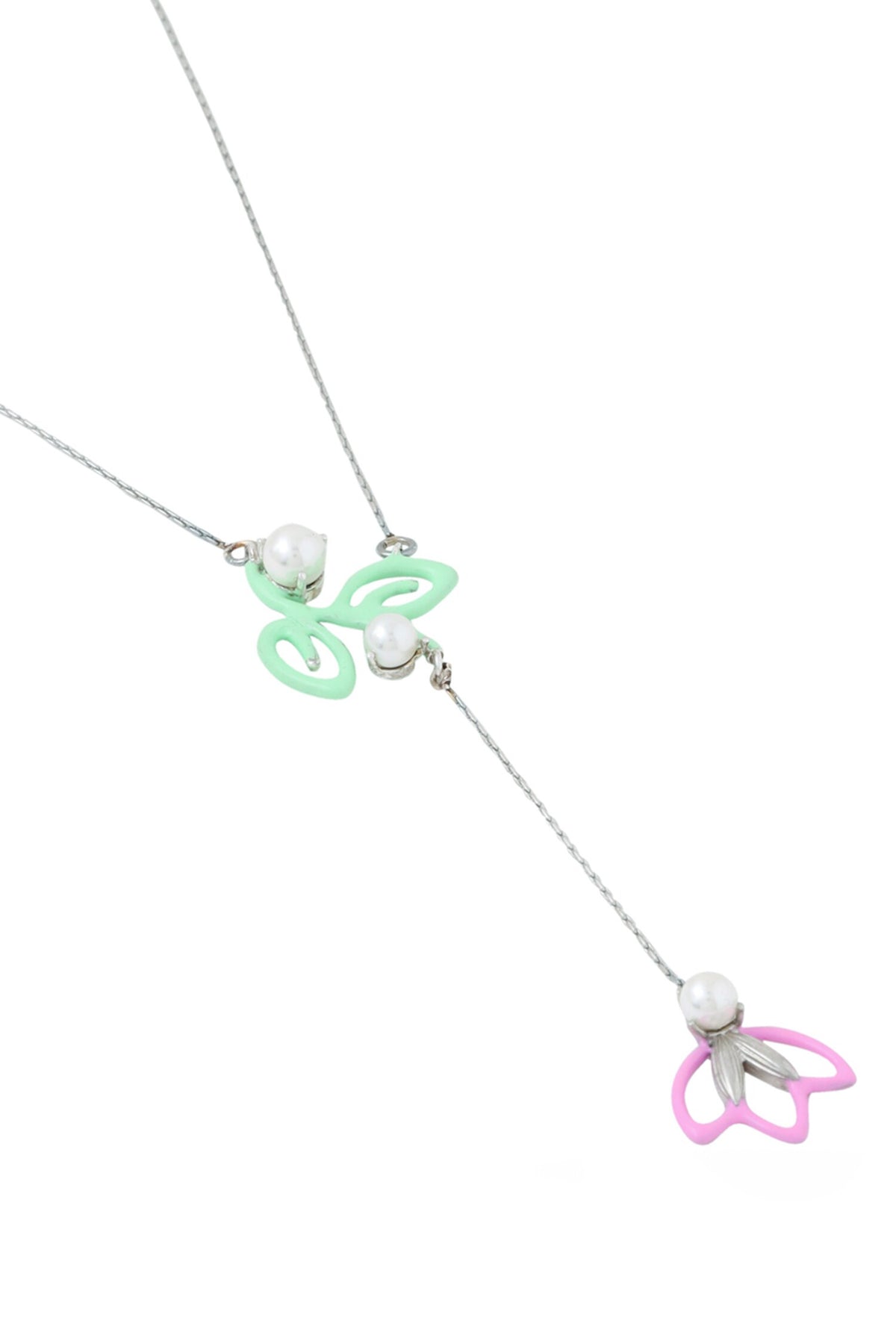 Contemporary Pendant Necklace With Pearls 