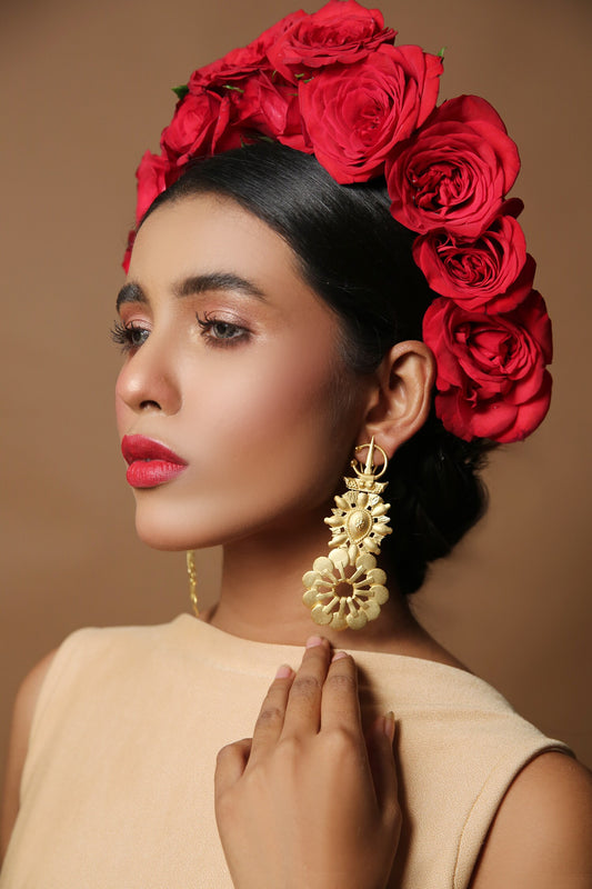 Gold Dangling Earrings 