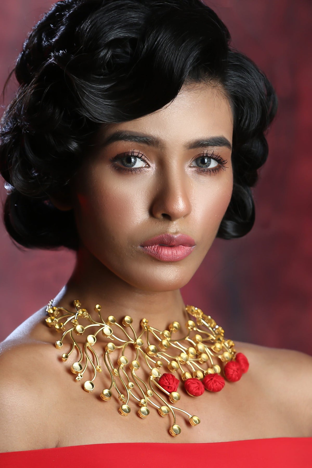 Gold Plated Contemporary Choker Necklace 