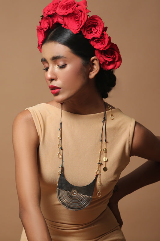 Contemporary Long Neck Piece 