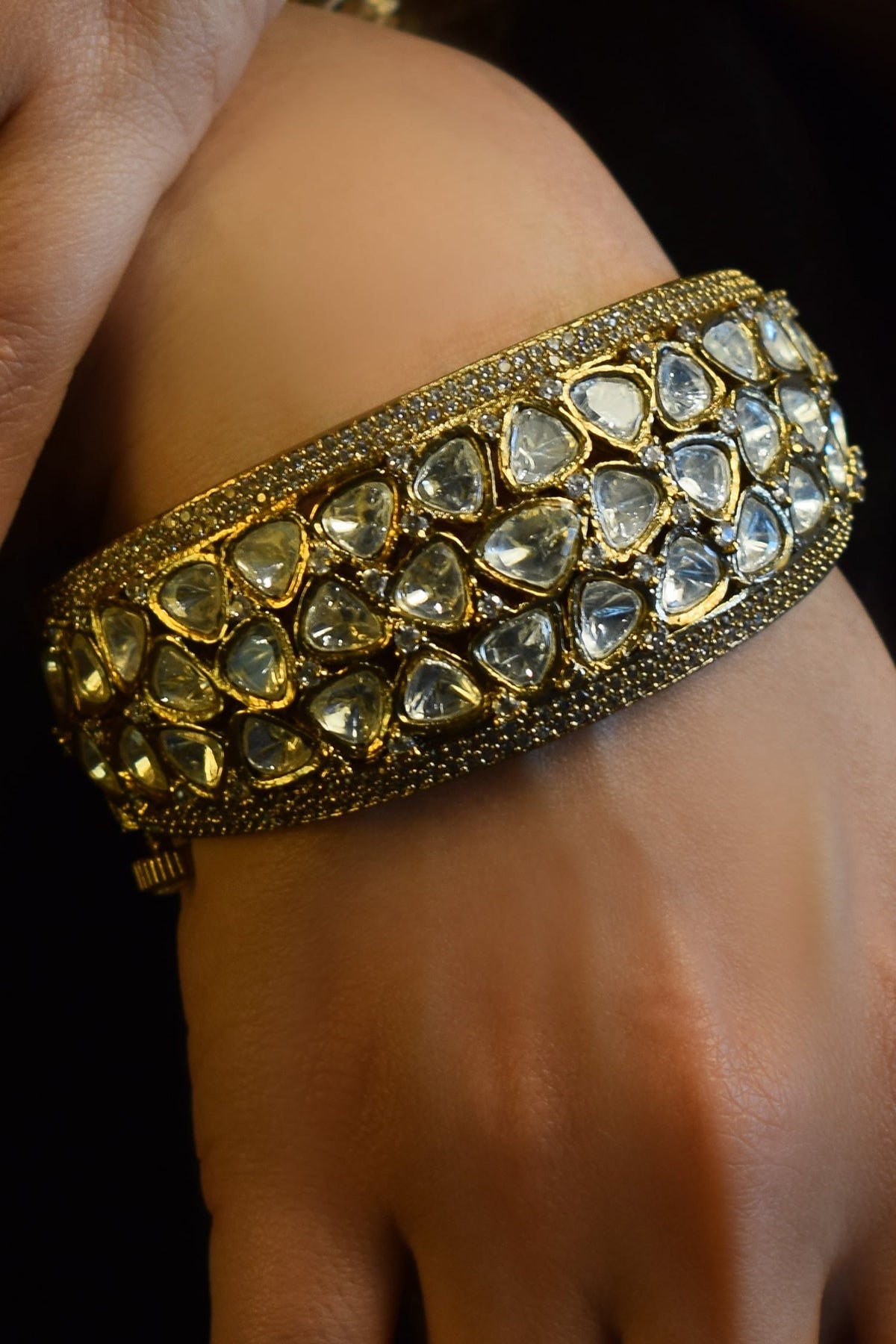 Antique Gold Polki Bangle 