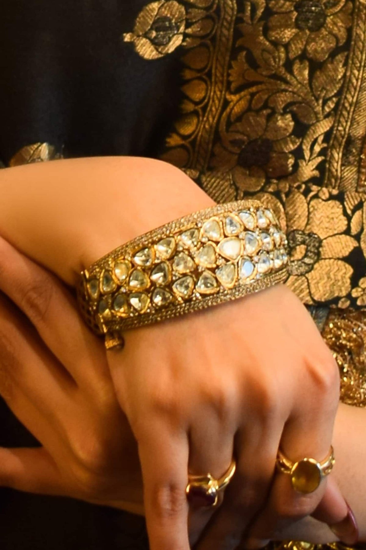 Antique Gold Polki Bangle 