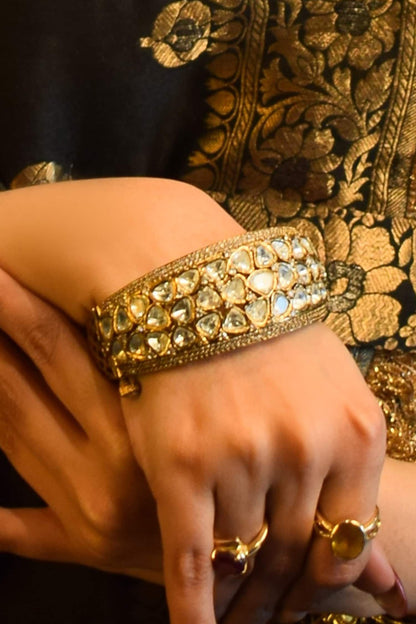 Antique Gold Polki Bangle 