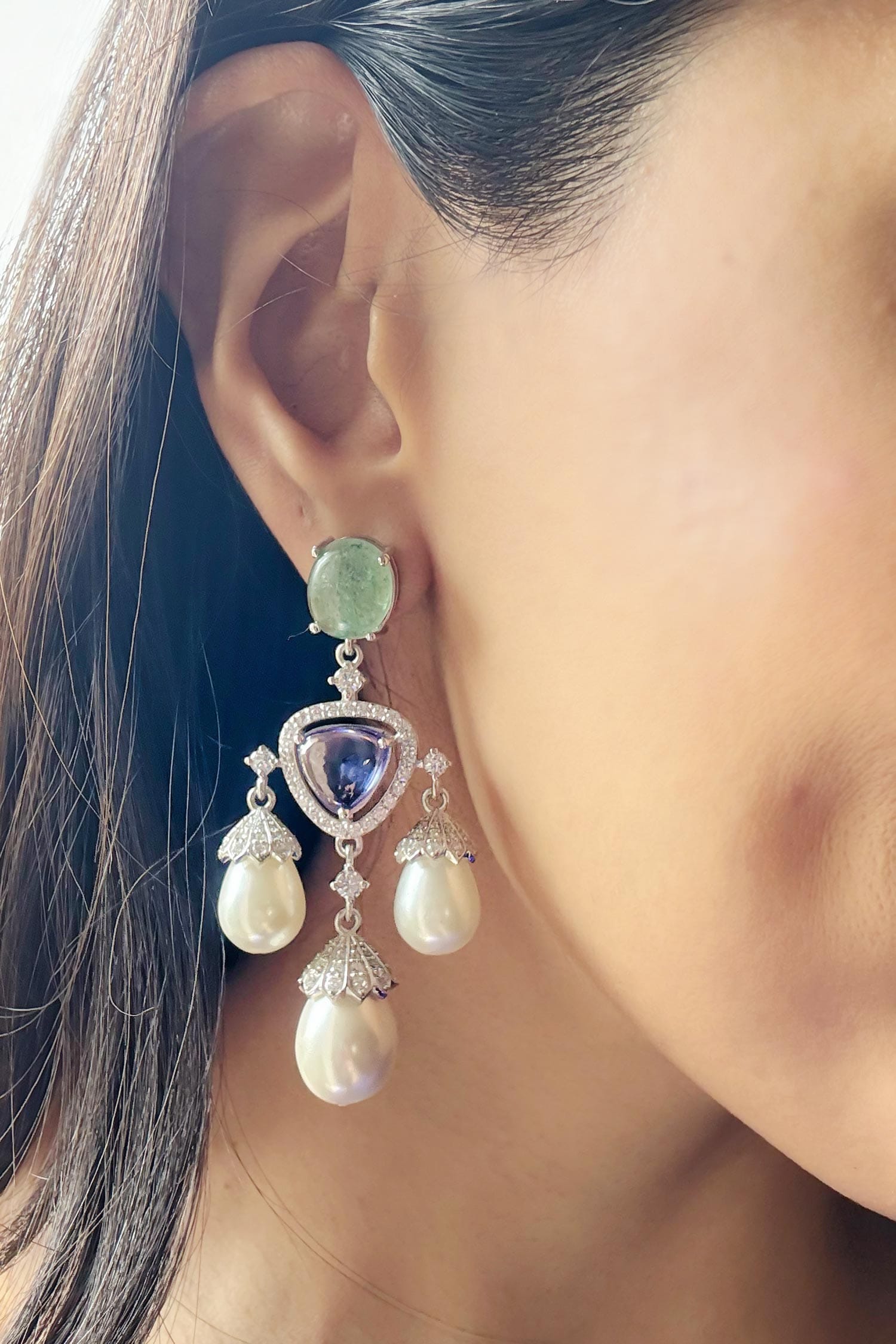 Isadora Pearl Danglers 
