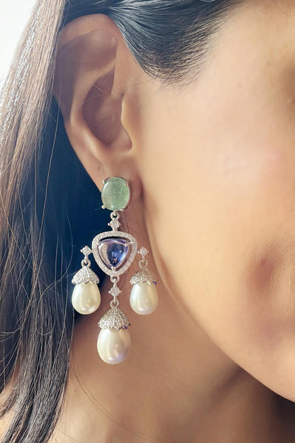 Isadora Pearl Danglers 