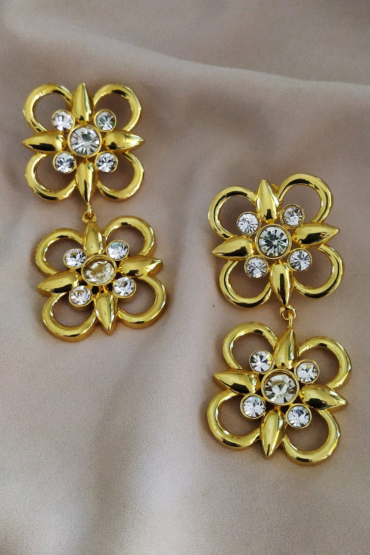 Gold Tone Floral Dangler Earrings 