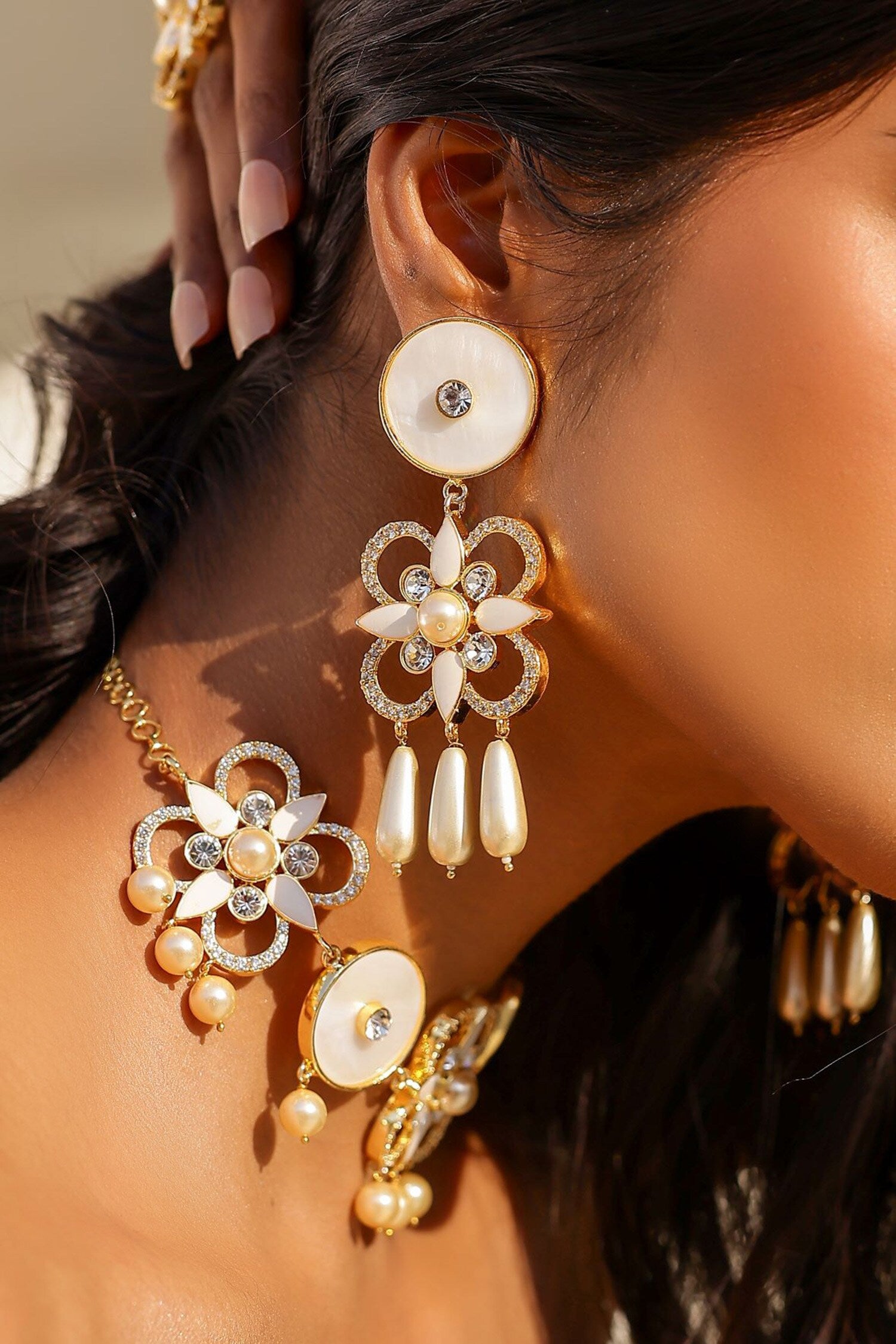Gold Tone Floral Dangler Earrings 