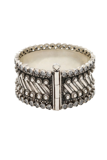 Timeless Silver Kundan Bangle 