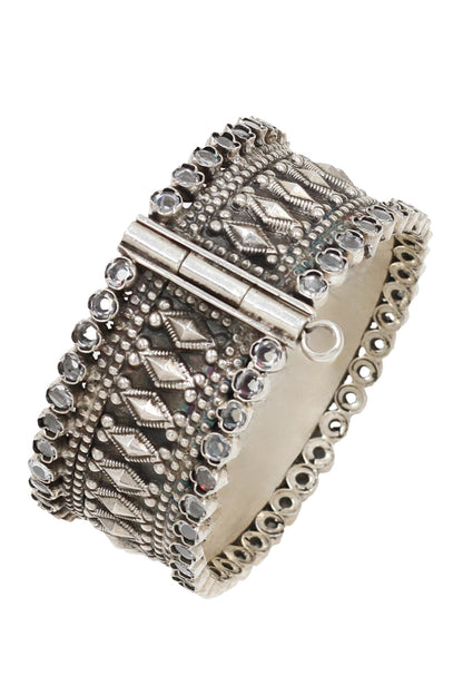 Radiant Splendor Handcrafted Silver Bangle 