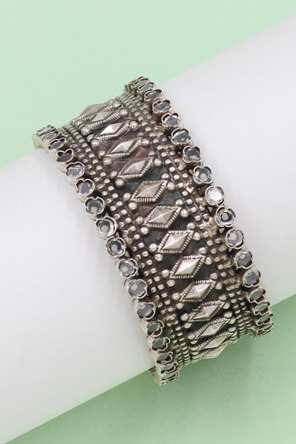 Radiant Splendor Handcrafted Silver Bangle 