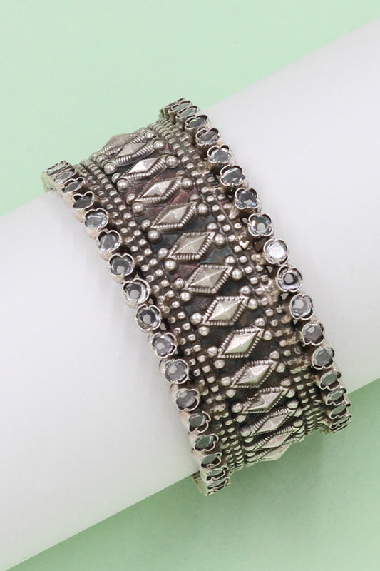 Radiant Splendor Handcrafted Silver Bangle 