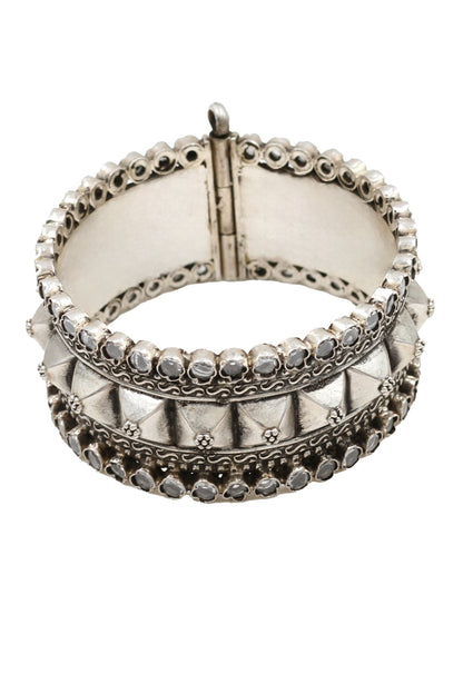 Handcrafted Silver Kundan Bangle 