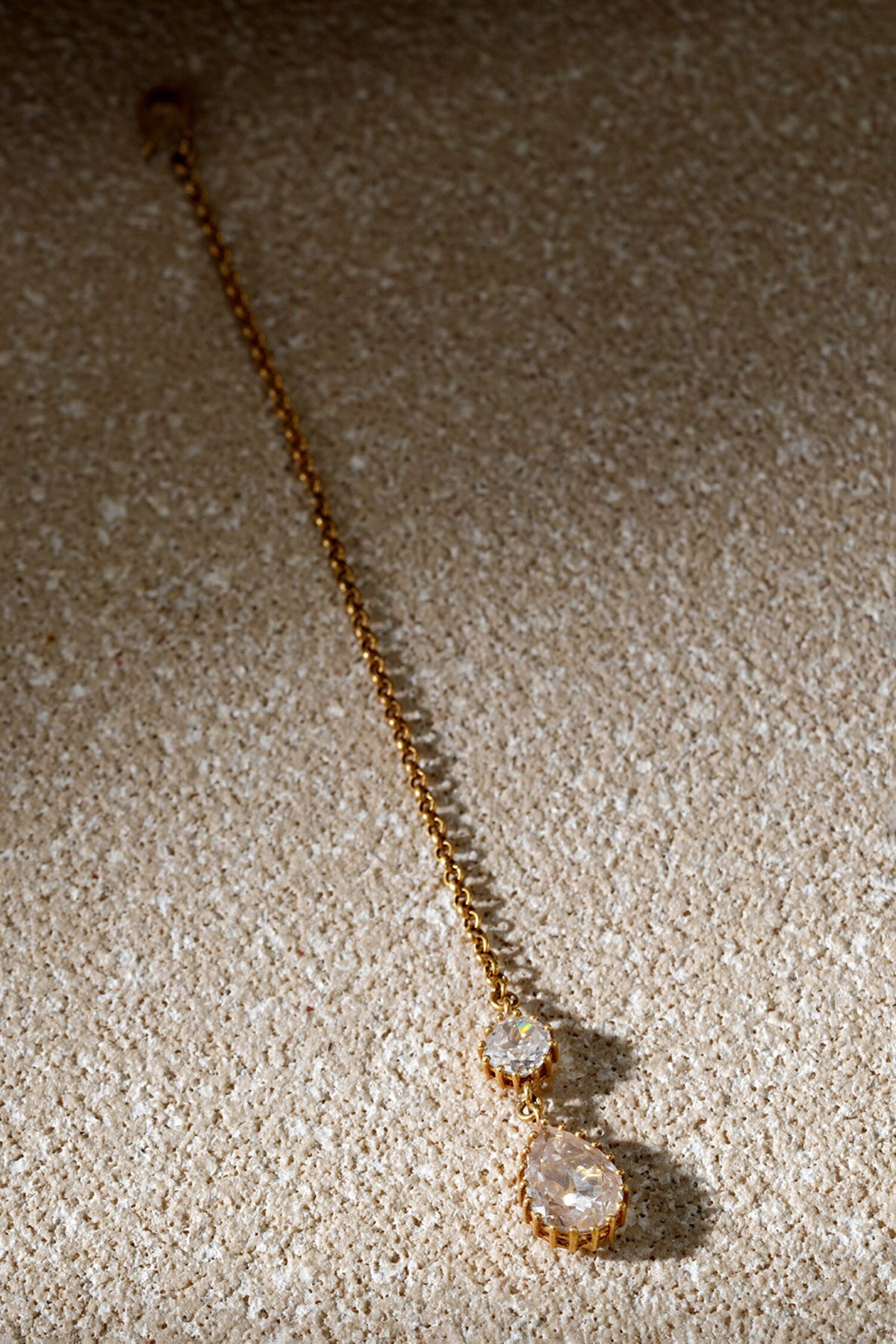 Pear Silver Maangtikka 