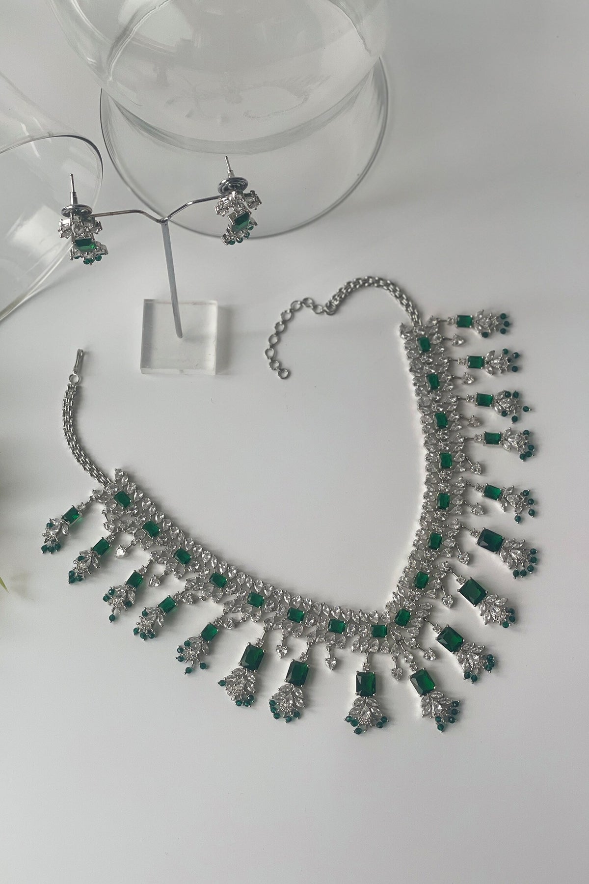 Zircon V Neck Choker Set  