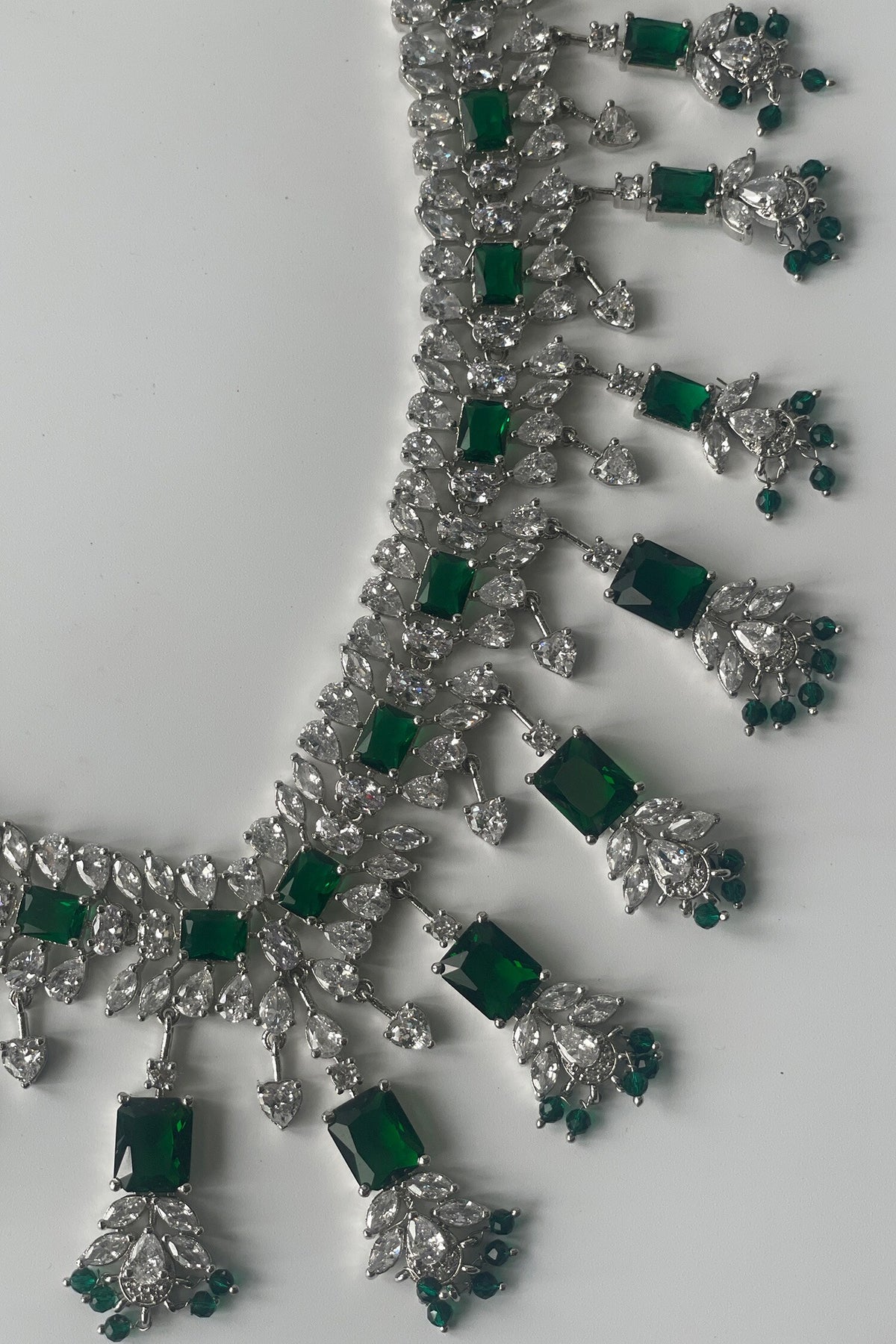Zircon V Neck Choker Set  