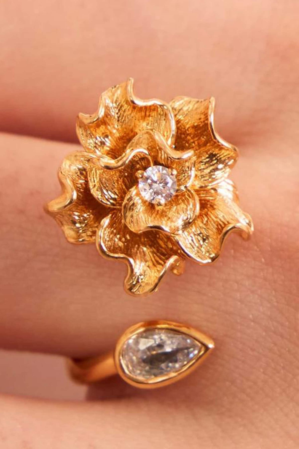 Luvlush Floral Design Ring 