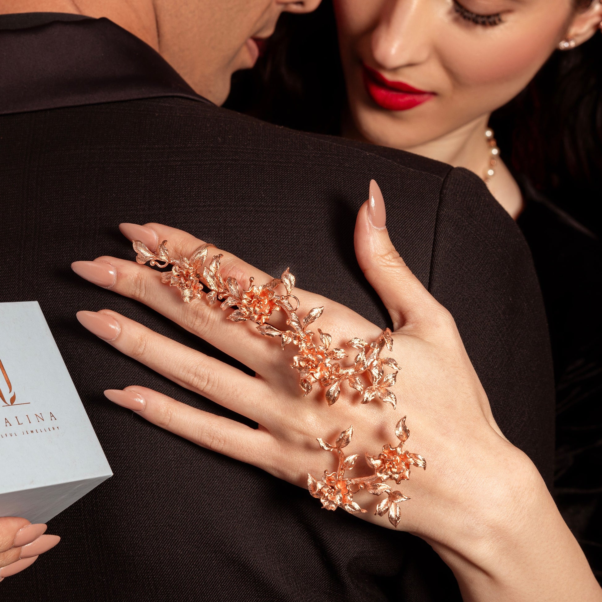 Blossom Hand Harness 