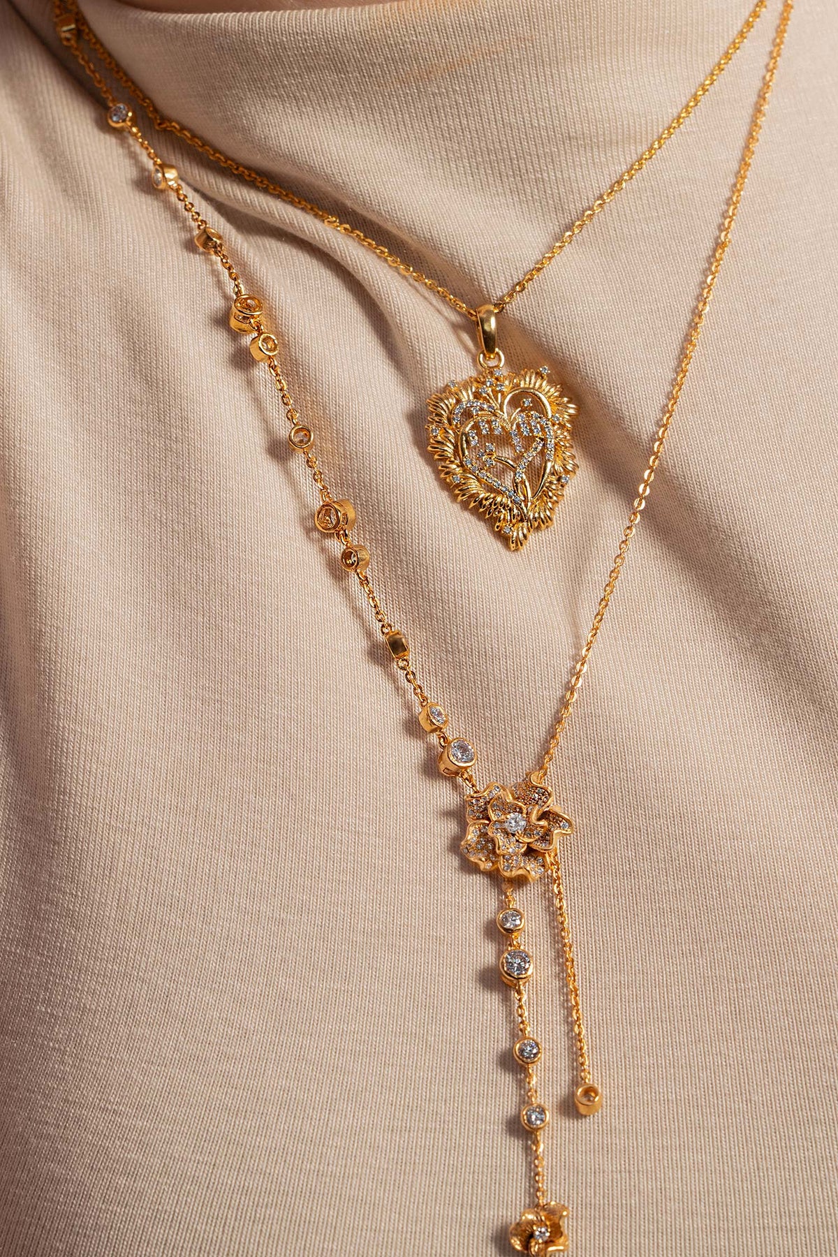 Double Entwined Heart Pendant Necklace 