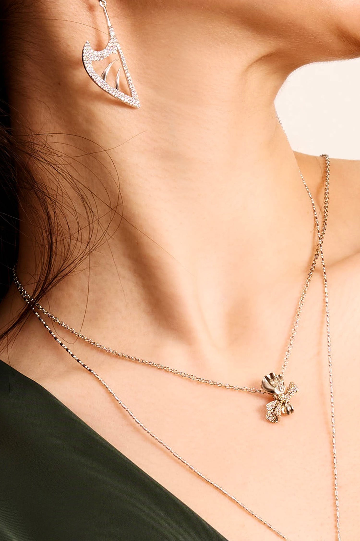 Princess Ribbon Pendant Necklace 