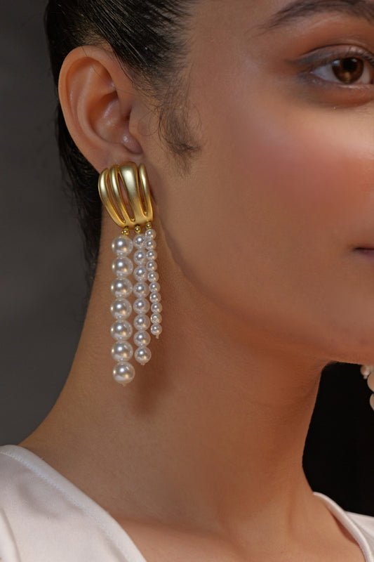 Scent of the Sea Pearl Earrings 