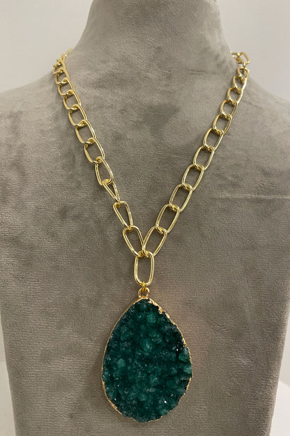 Green Pendant Necklace 