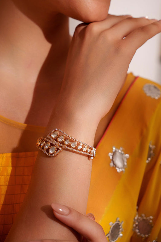 Designer Gold Finish Kundan Bracelet 